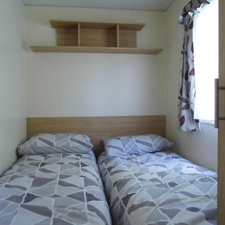 Oakdene -3 Bedroom Caravan Weeley Экстерьер фото