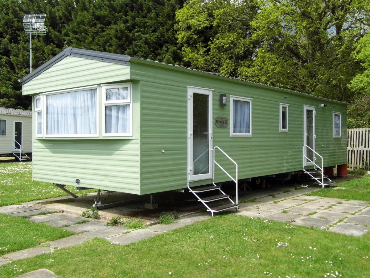 Oakdene -3 Bedroom Caravan Weeley Экстерьер фото